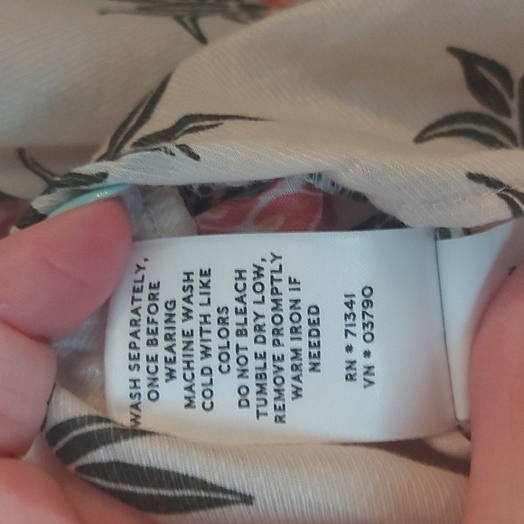 L.L.Bean Pineapple Novelty Print 100% Cotton Dolman Sleeves Contrast Trim Size M - Picture 6 of 6